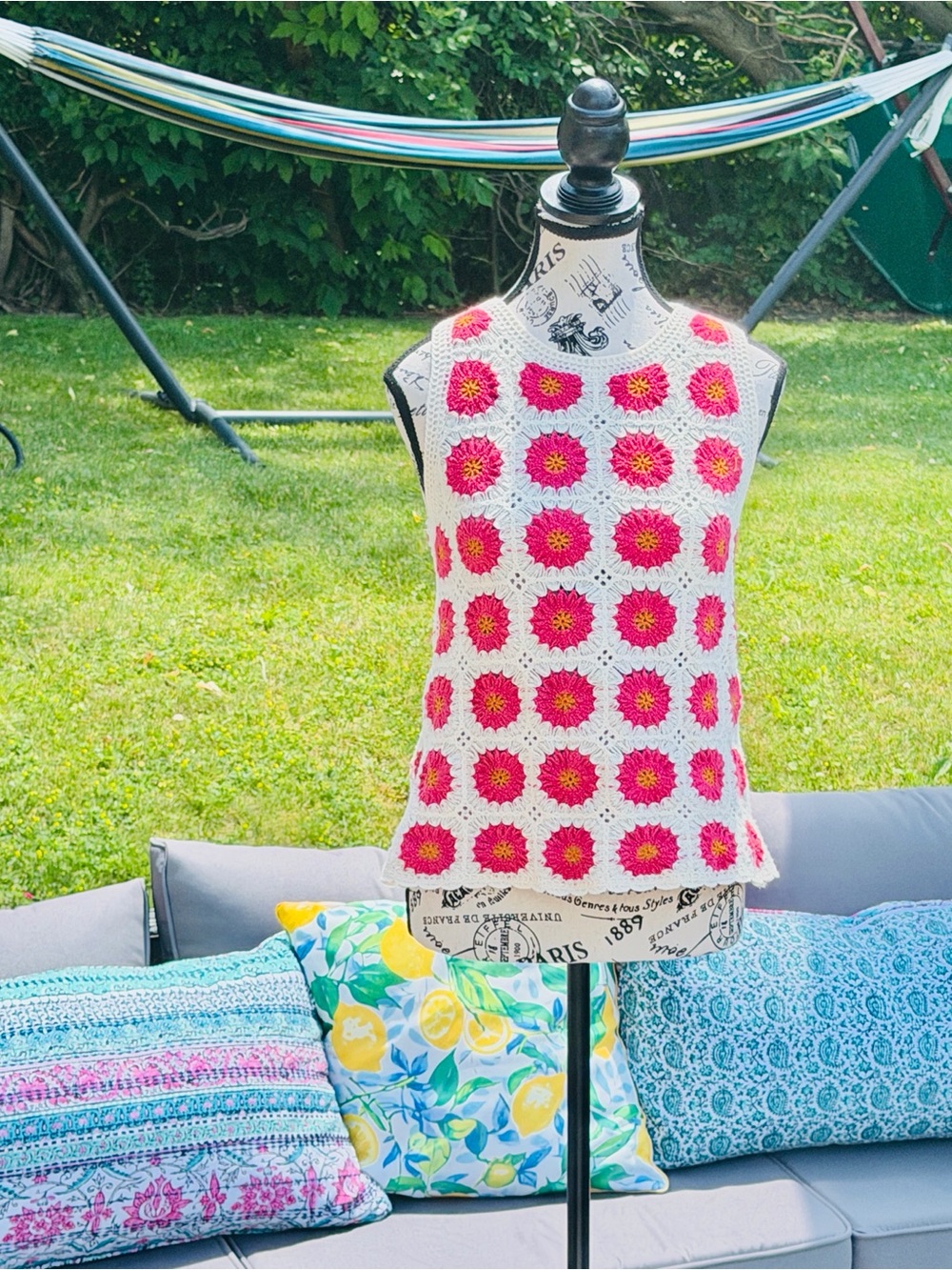 Handmade rebellion Crochet Floral Tank Top - Pink & White - Picture 9 of 10